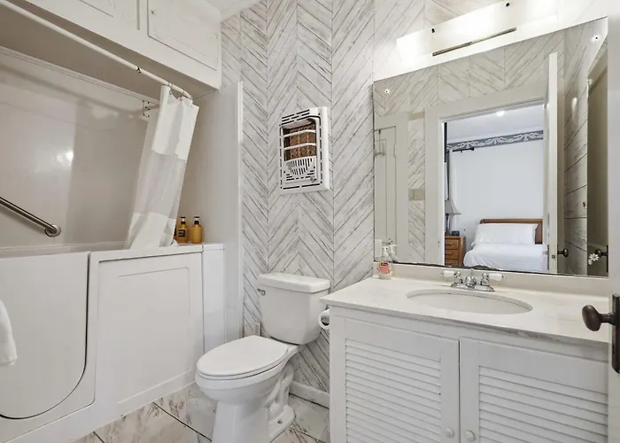Hébergement de vacances Spacious 4br For Crews & Groups With Free Parking Lafayette